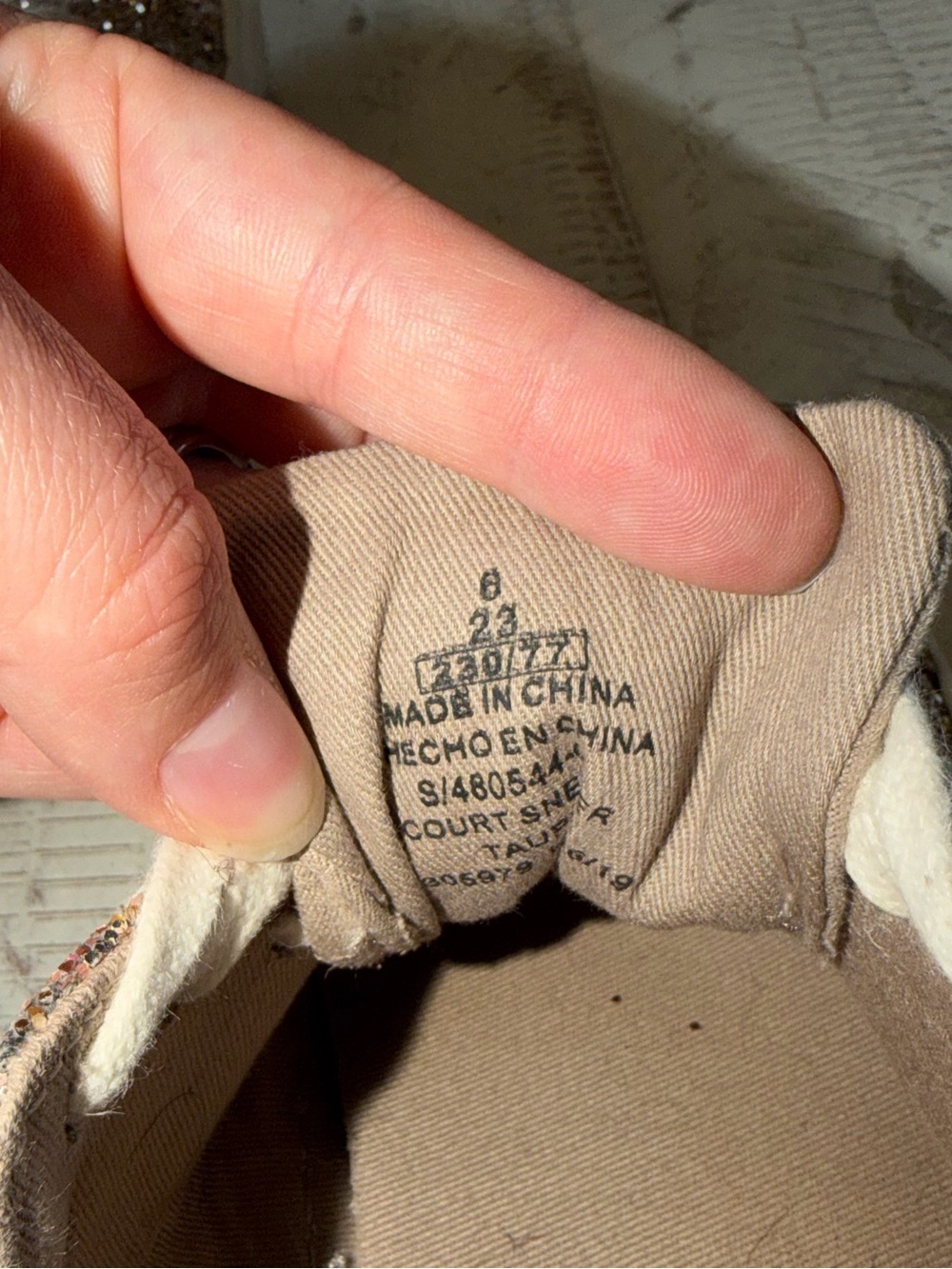 Old Navy Women’s Size 6 Glitter Sneakers - Taupe - Picture 6 of 6